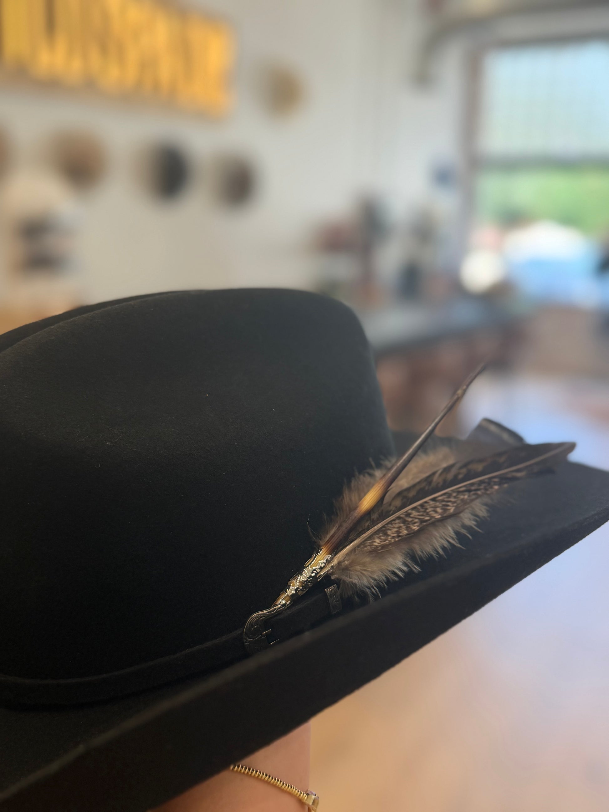 Feather Lux Pick