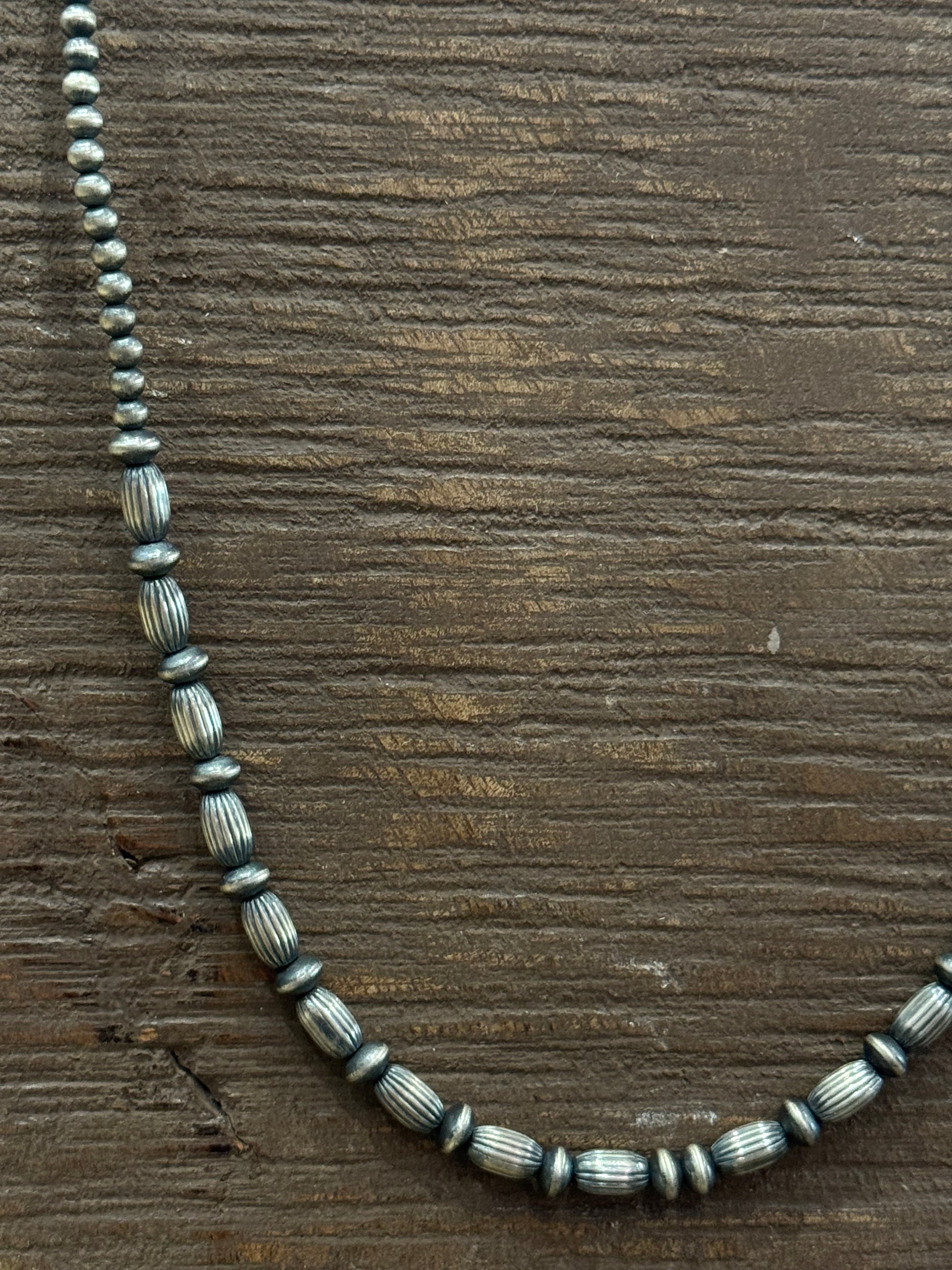 Navajo Pearls Graduated 18"