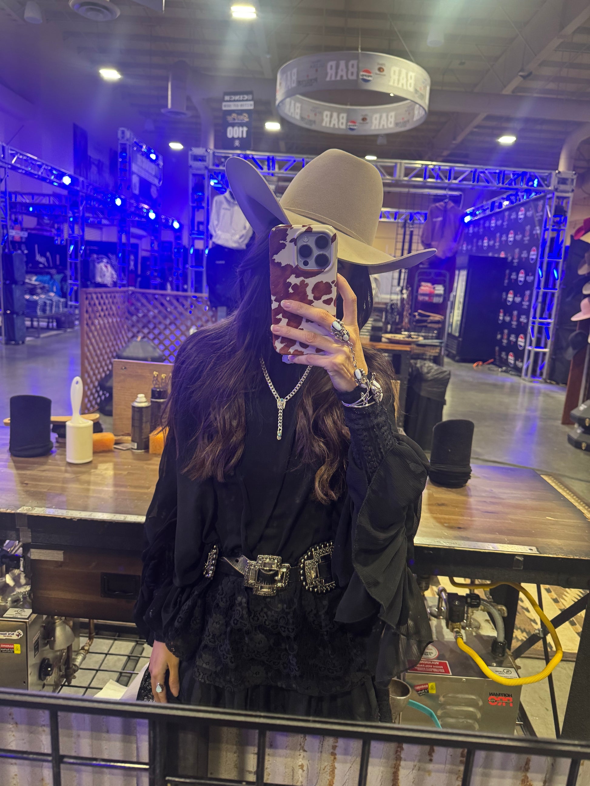 Rodeo King 10x 4 1/2" Brim Buckskin