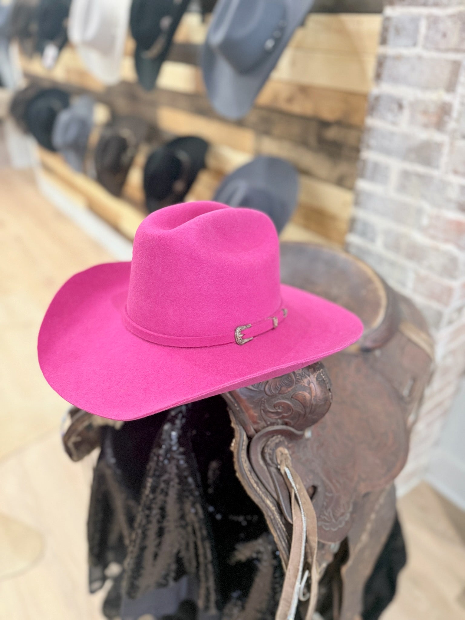 *CLEARANCE HAT* Hot Pink Felt Cattleman