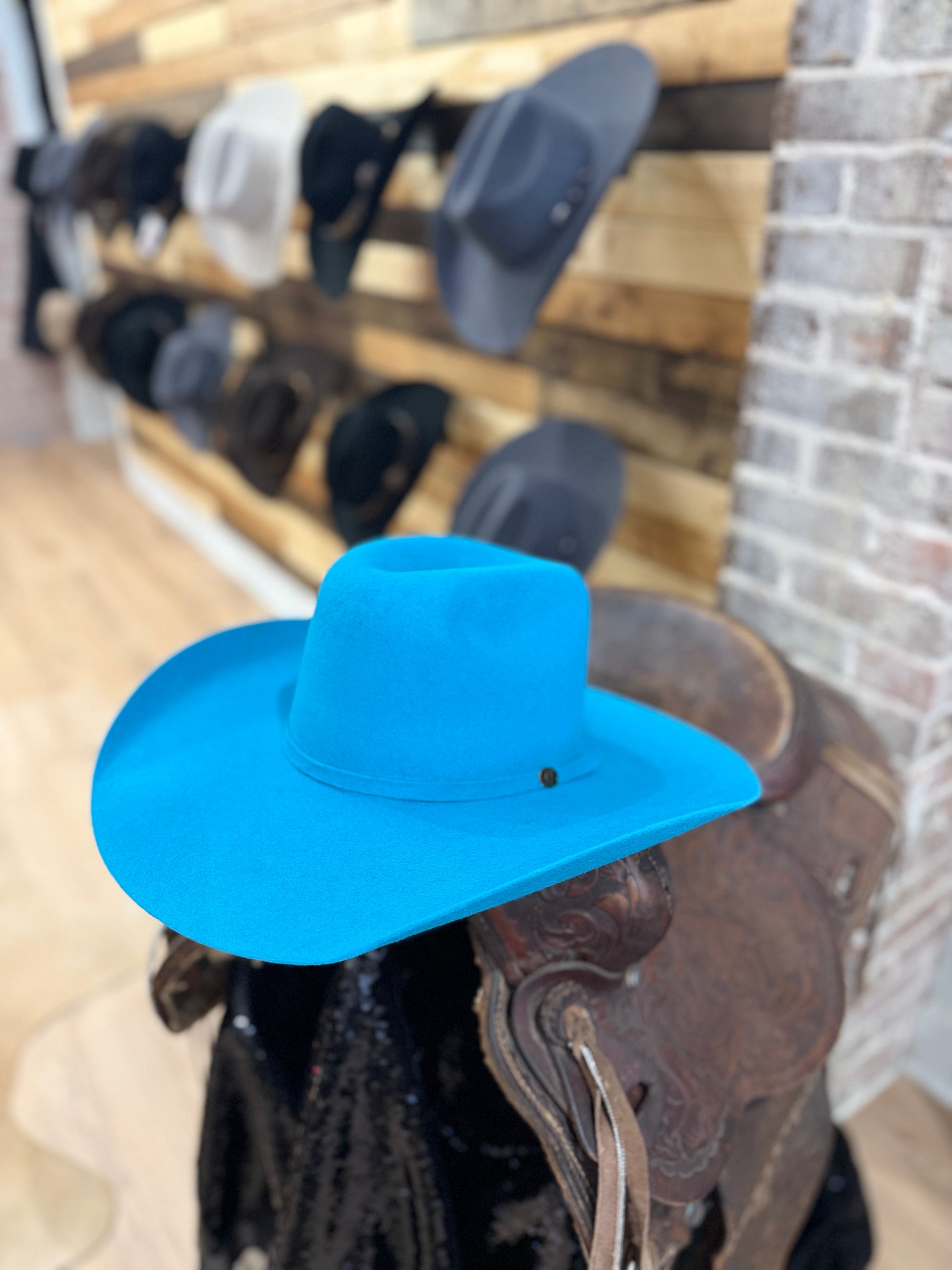 *CLEARANCE HAT* Turquoise Felt