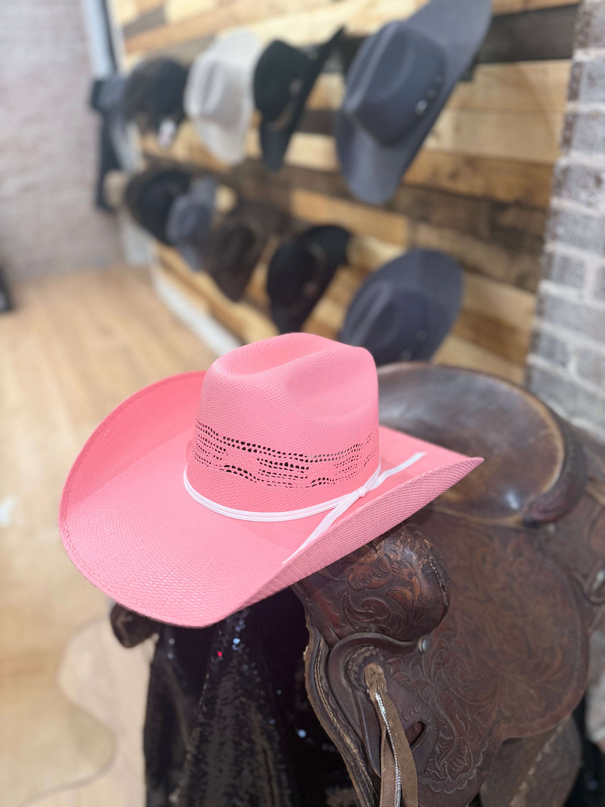 *CLEARANCE HAT* Pink Youth Straw